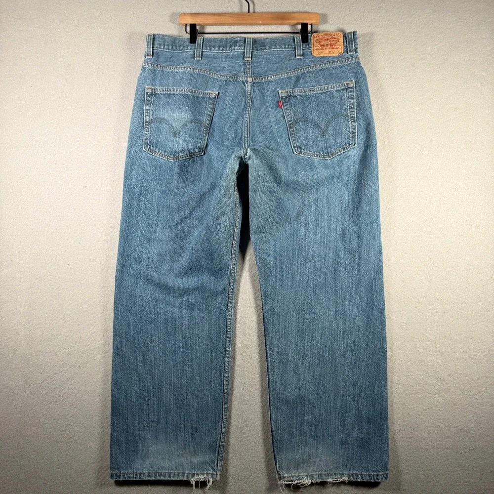 Levis 569 Loose Straight Jeans Mens 42x32 Light Wash Blue Denim 005692450